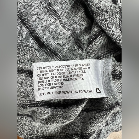 Mossimo lightweight striped hoodie, women’s size XS - Picture 5 of 6